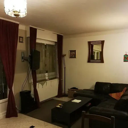 Belle Maison Au Bord De La Mer